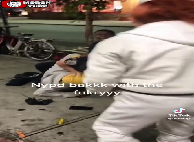 Video :This couple is shocked to get punched since they don't follow instructions!
